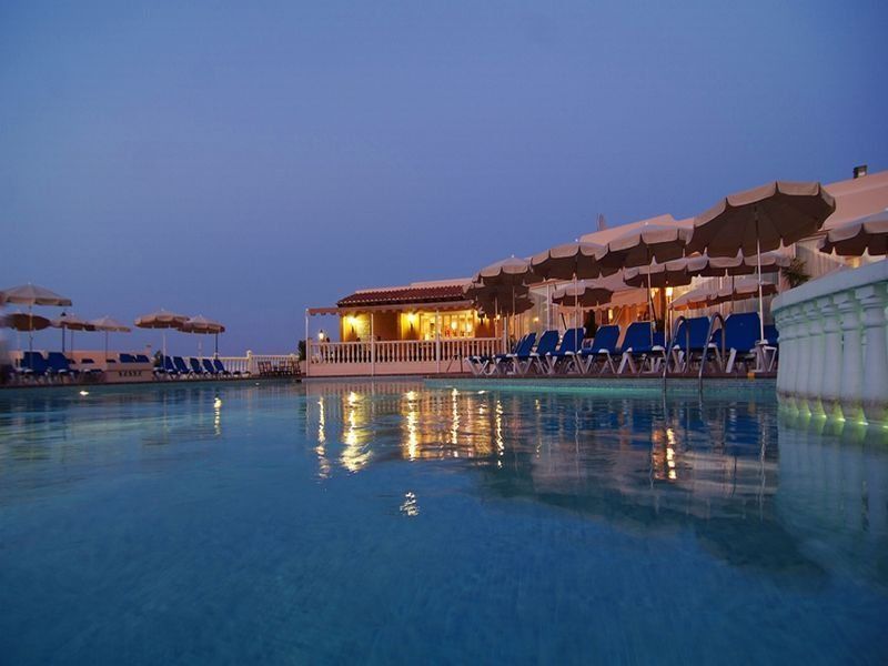 因维萨卡拉布兰卡俱乐部酒店 Playa DPlaya Des Figueral 设施 照片